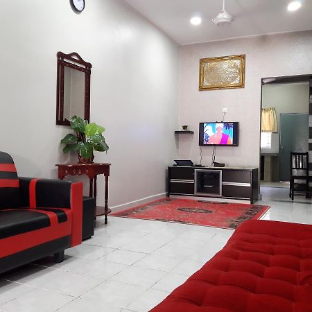 Homestay Bahau Jempol Екстериор снимка