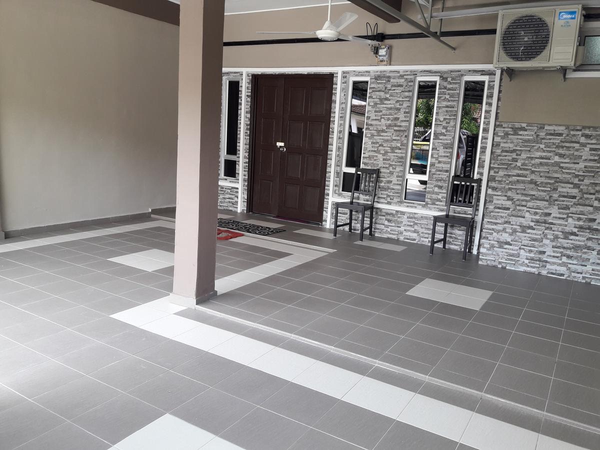 Homestay Bahau Jempol Екстериор снимка